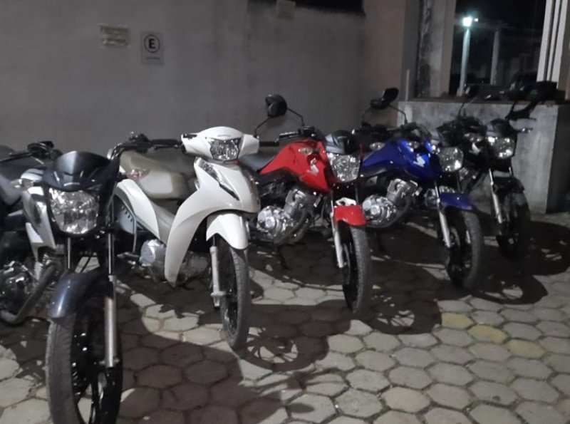 PM recupera 06 motos novas que foram furtadas de concessionária, em Ji-Paraná